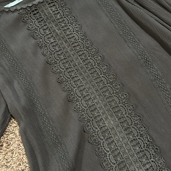 Maurice’s dressy top - Picture 3 of 6